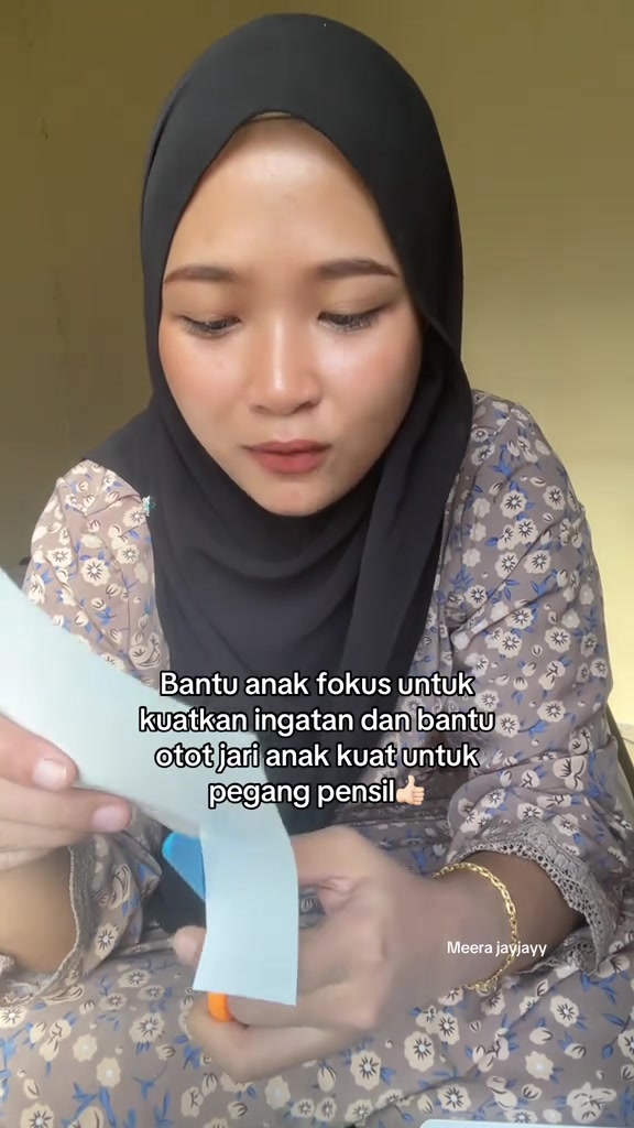 Gunting ikut garisan